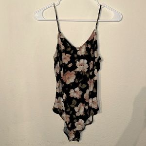 AMERICAN EAGLE OUTFITTERS Floral Snap Bodysuit Size M